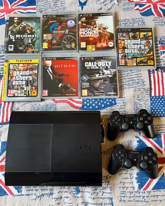 PlayStation 3 Super Slim + 2 Pad + 7 Giochi 320 GB
