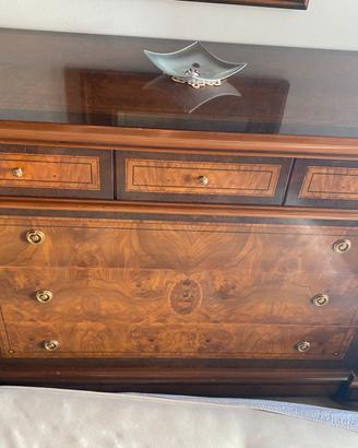 Elegante comó stile impero legno pregiato