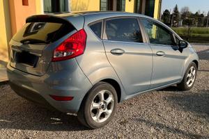 Auto Ford Fiesta GPL 1400