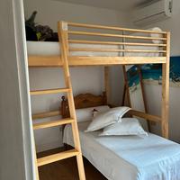 Letto a castello Ikea e letto singolo in legno