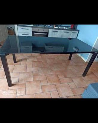 tavolo in vetro