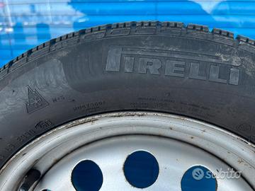 Gomme Pirelli 175/65 R15 con cerchi per MINI