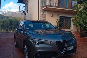 Stelvio 2.2 190CV executive