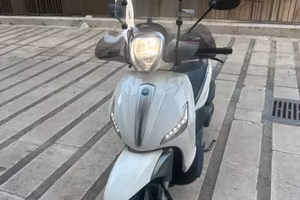 Beverly 350
