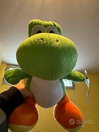 Peluche Yoshi