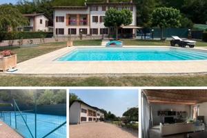 Villa con piscina e campo da tennis