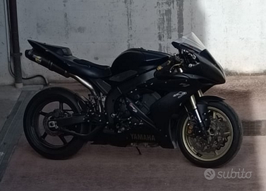Yamaha R1