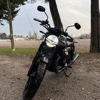 Moto Guzzi V7 stone 850 abs