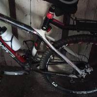bici MTB ammortizzata  