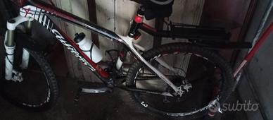 bici MTB ammortizzata  