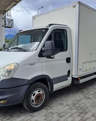 IVECO DAILY FOOD TRUCK STREET FOOD PANINOTECA AUTO
