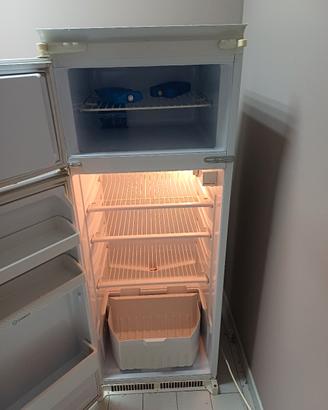 FRIGORIFERO DA INCASSO 