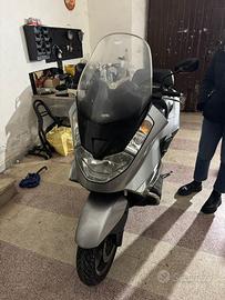 Aprilia Atlantic 500 o cambio con cross