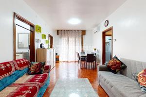 Trilocale Luminoso con Balcone e Garage a Carpi (M