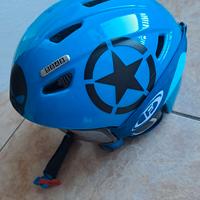 Casco bambino con occhiali