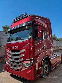 Iveco S-WAY 570 uff. Italia- FULL PNEUMATICO e ful