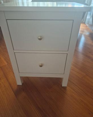 Coppia di comodini Ikea Hemnes