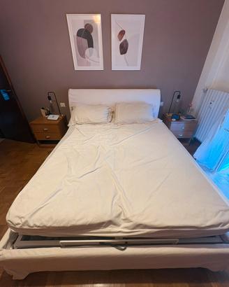 Letto Ikea + comodini + materassi