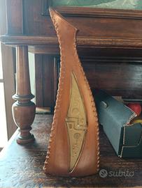 Vaso decorativo in stile modernariato