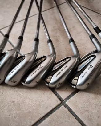 Set ferri da golf mancino