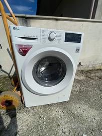 Frigo Lg e lavatrice A+++ alti entrambi 85cm