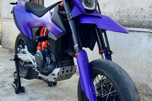 KTM 690 smc r 2021