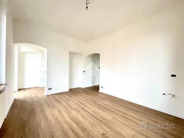 2 LOCALI A LA LOGGIA