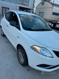 Lancia Ypsilon 1.2 b con soli 25000 km originali