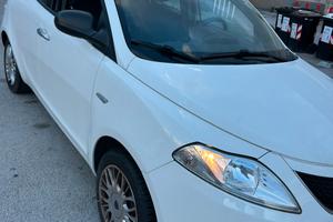 Lancia Ypsilon 1.2 b con soli 25000 km originali