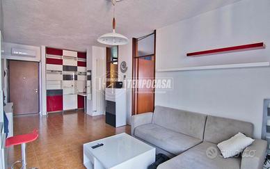 TRILOCALE CON BOX E CANTINA!!!