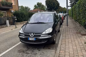 Peugeot 807 modello ST 2.0 HDI 163CV