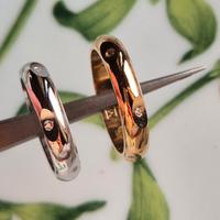 Anello giro unisex in metallo diamantato con swaro