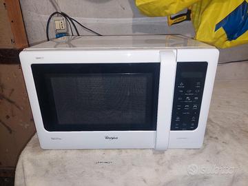 Microonde whirlpool perfetta in tutto come nuovo. 