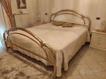 Letto matrimoniale in ottone con due reti