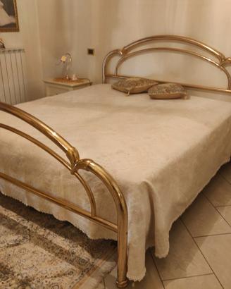 Letto matrimoniale in ottone con due reti