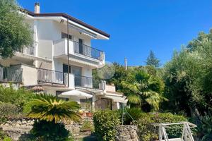 VILLA SINGOLA A SANTA MARINA