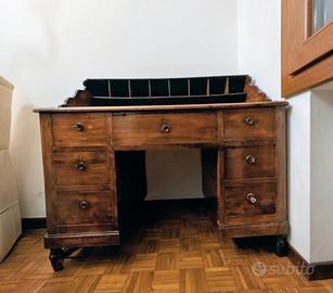Scrittoio da segretario con ribaltina estraibile