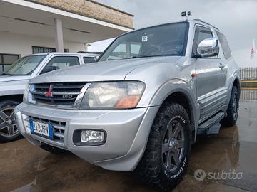 MITSUBISHI Pajero GLS1 3.200 DI-D 160cv 3porte