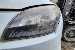 RENAULT MEGANE STATION WAGON 2012 - FARO ANTERIORE