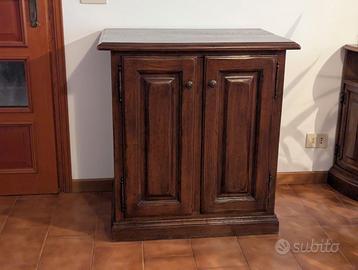 Mobile con ante porta televisione