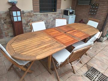 tavolo in legno da giardino