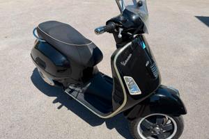 Vespa 300 gts