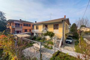 VILLA SINGOLA A BRONI