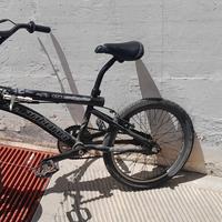 bicicletta bmx