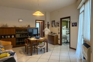 3 LOCALI A PROVAGLIO D'ISEO