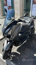 Yamaha xmax 400