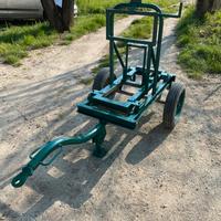 Piccolo rimorchio da cantiere motopompa saldatrice