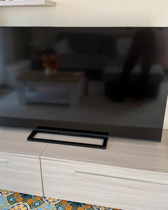 TV  65’’ Toshiba
