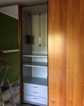 Armadio tre ante scorrevoli h2.60x2.40