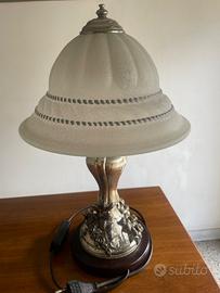 Lampada da tavolo